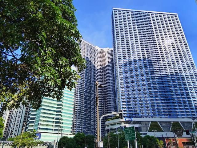 Apartment In Air Residences, Makati With Wifi, Netflix, Pool, Mall And More Manila Exterior photo